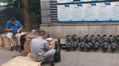 疊片污水處理器，正在裝配